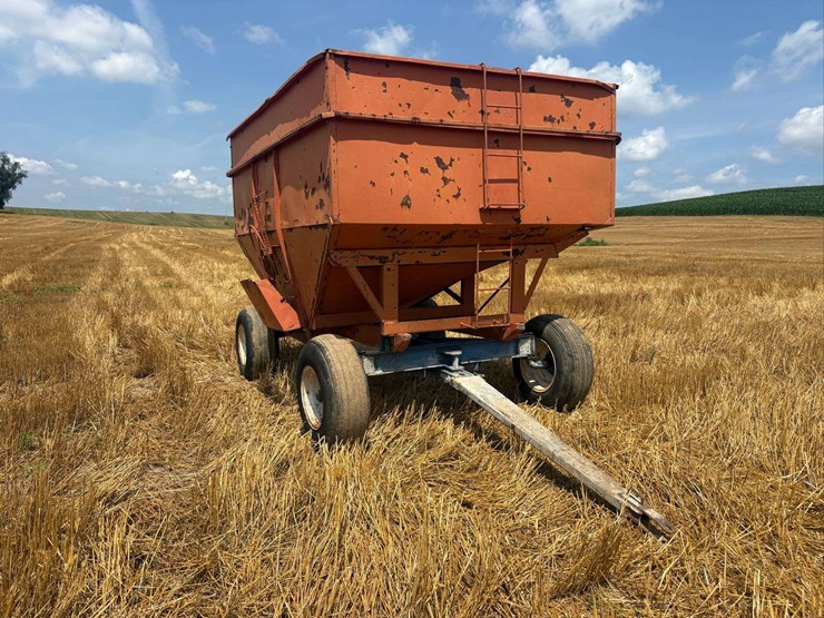 250-bushel-gravity-bed-wagon-image-7
