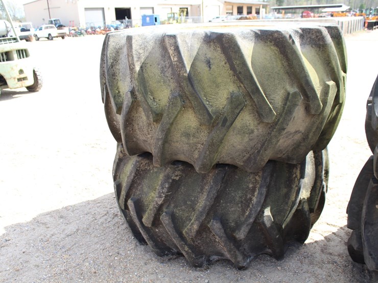 #35074-•-pair-of-tractor-tires,-24.5-32-image-6