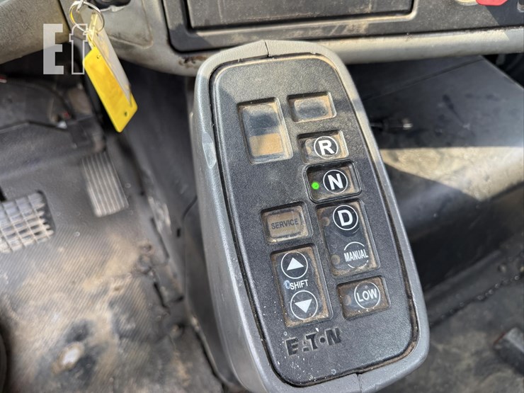 2009-international-transtar-8600-image-43