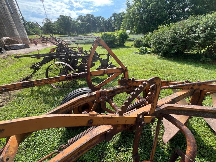 #9915-•-allis-chalmers-3-bottom-plow-image-7