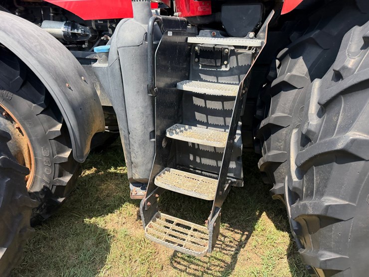 2014-case-ih-magnum-315-image-30