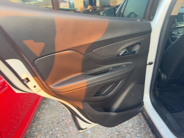 2017-buick-encore-image-21