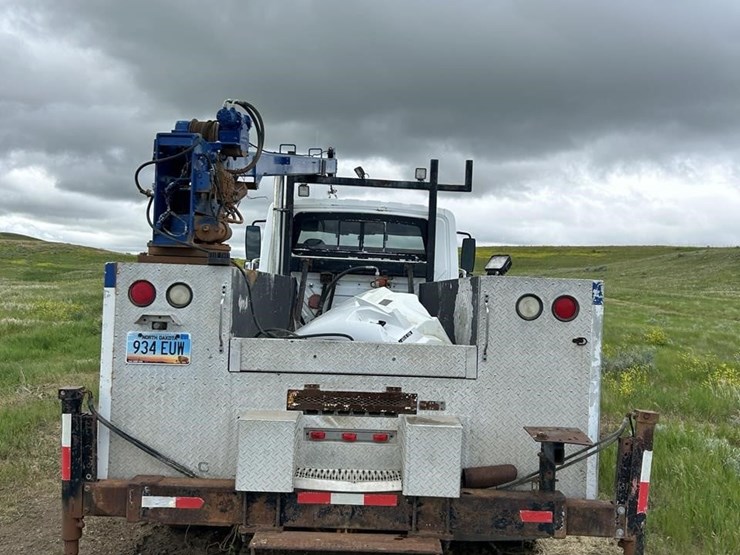 2003-international-durastar-4300-image-6