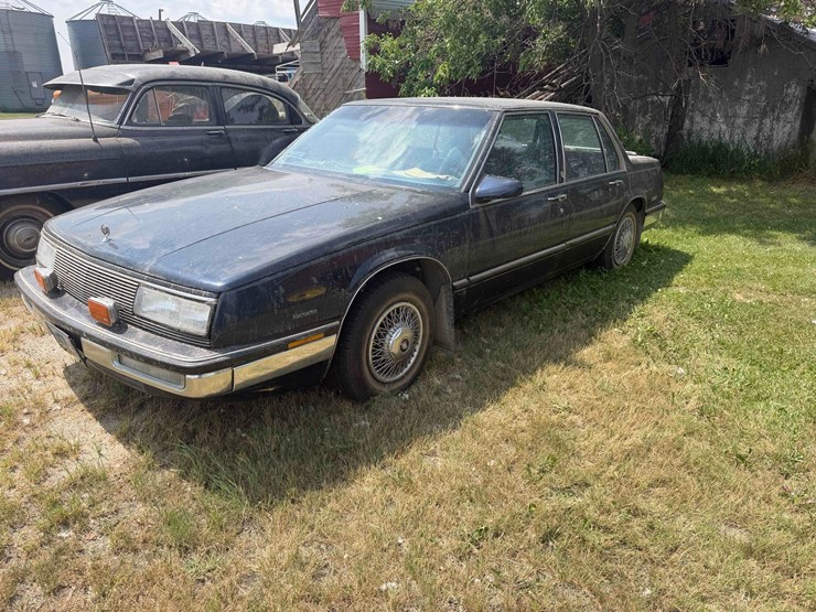 1988-buick-lesabre-custom-sedan-image-1