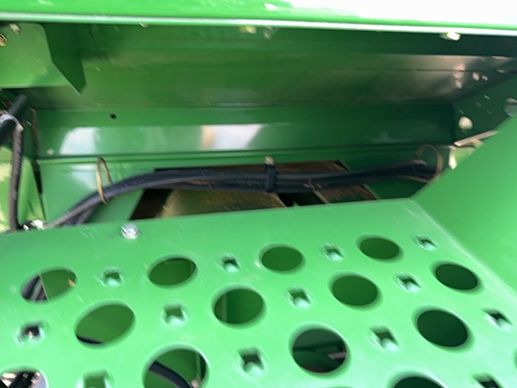 2010-john-deere-9670-sts-image-88