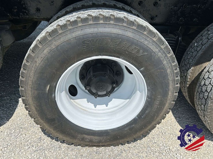 2007-mack-granite-cv713-image-14