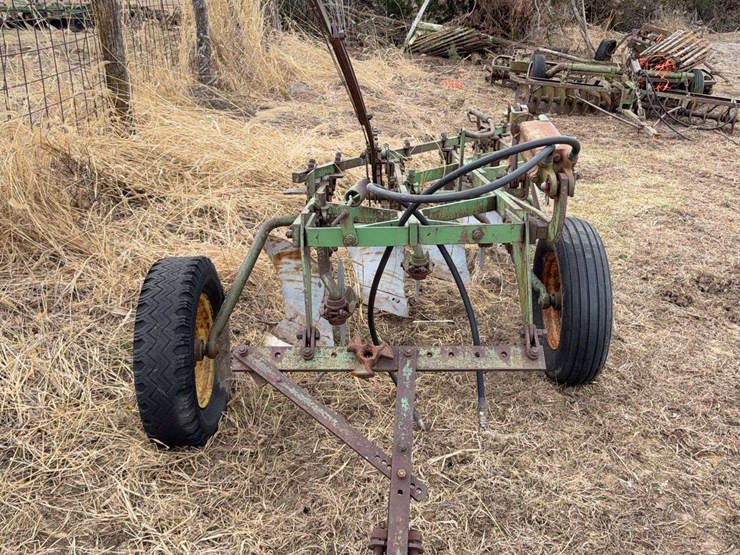 john-deere-pull-type-four-bottom-plow-image-7