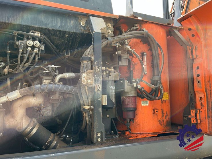 2018-hitachi-zx300-lc-6n-image-64