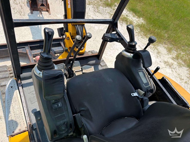 2019-jcb-8029cts-image-8