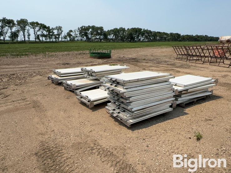 stainless/poly-livestock-panels-image-3