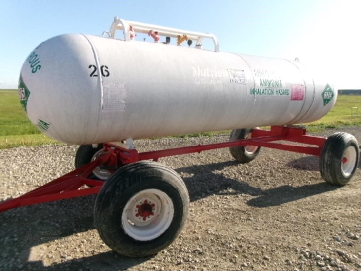 anhydrous-tank-on-gear-3371-image-2