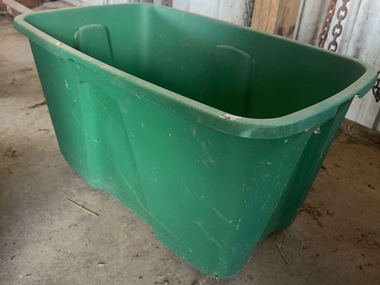 assorted-utility-storage-bins-including-rubbermaid-container-and-libman-bucket-image-8