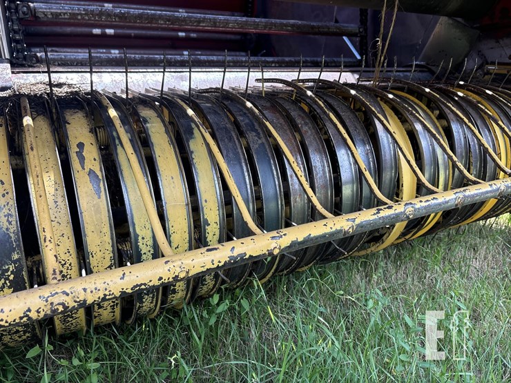 new-holland-855-image-5
