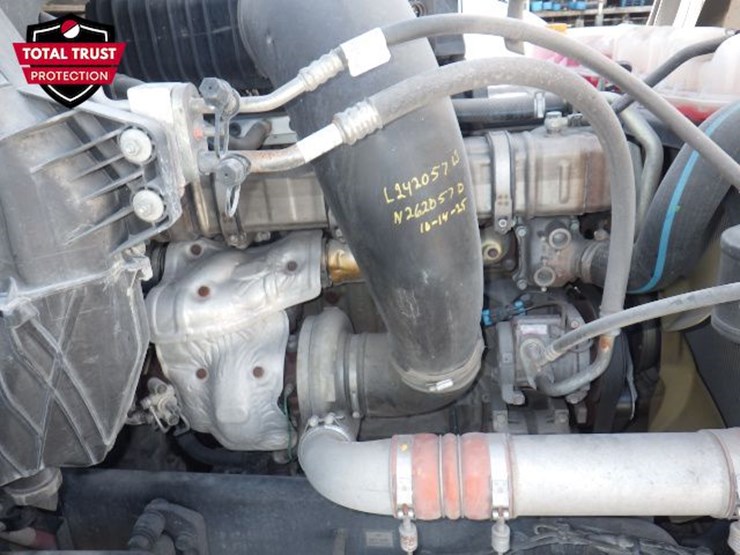 2019-freightliner-cascadia-126-image-21
