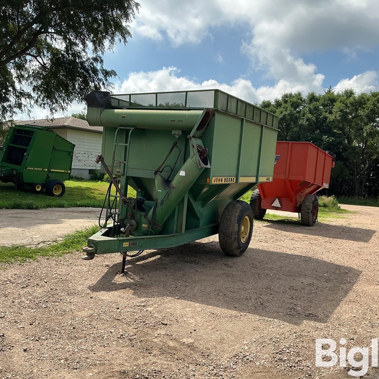 JOHN DEERE 400