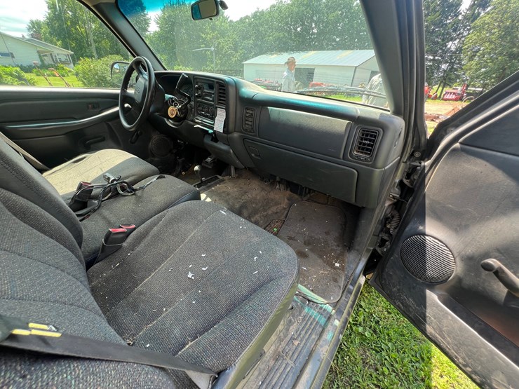 2000-chevrolet-1500-image-9