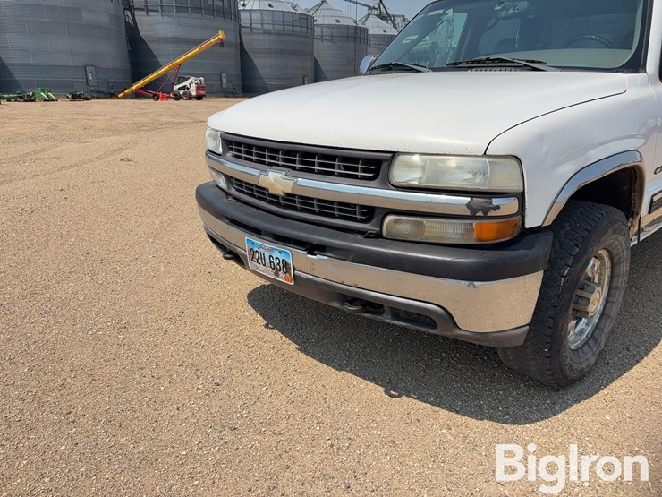 2002-chevrolet-silverado-1500-image-10