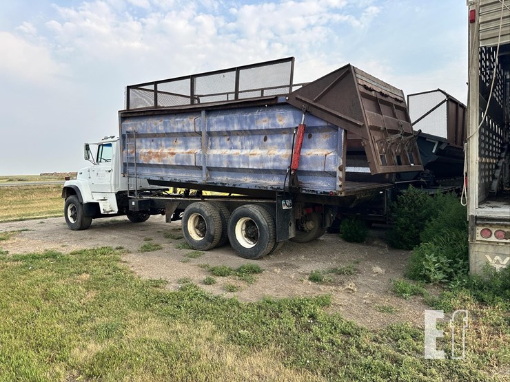 1988-ford-l9000-image-5