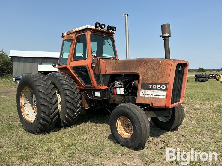 1981-allis-chalmers-7060-image-3