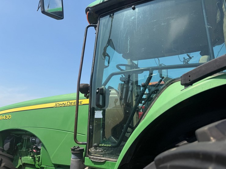 2007-john-deere-8430-image-31