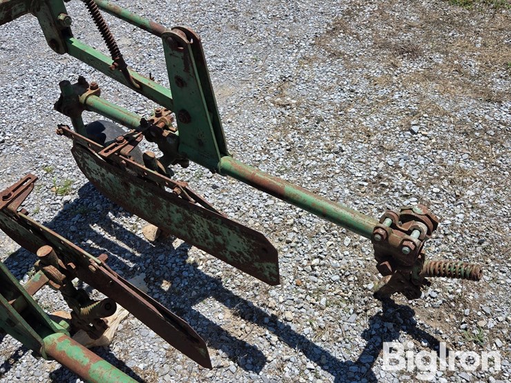 john-deere-6r30"-cultivator-image-19