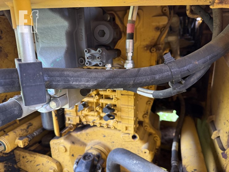 2019-deere-524l-image-23