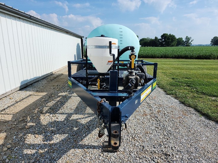 schaben-1300-gal.-tandem-nurse-trailer-image-13