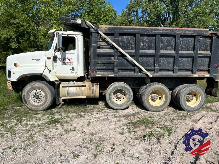 2008-international-5600-paystar-tri-axle-dump-truck-image-2