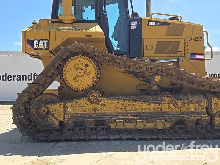 2018-caterpillar-d6n-lgp-image-16