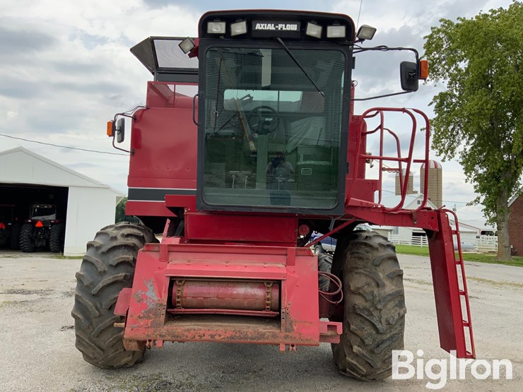 1992-case-ih-1660-image-2