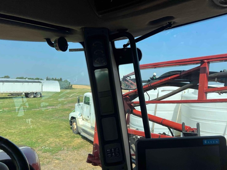 case-ih-patriot-4430-sprayer-image-13