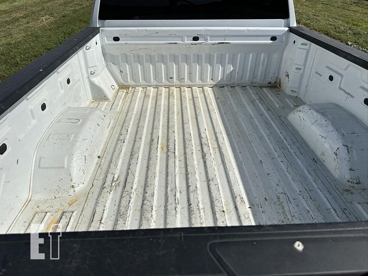 2021-chevrolet-silverado-2500hd-lt-image-18