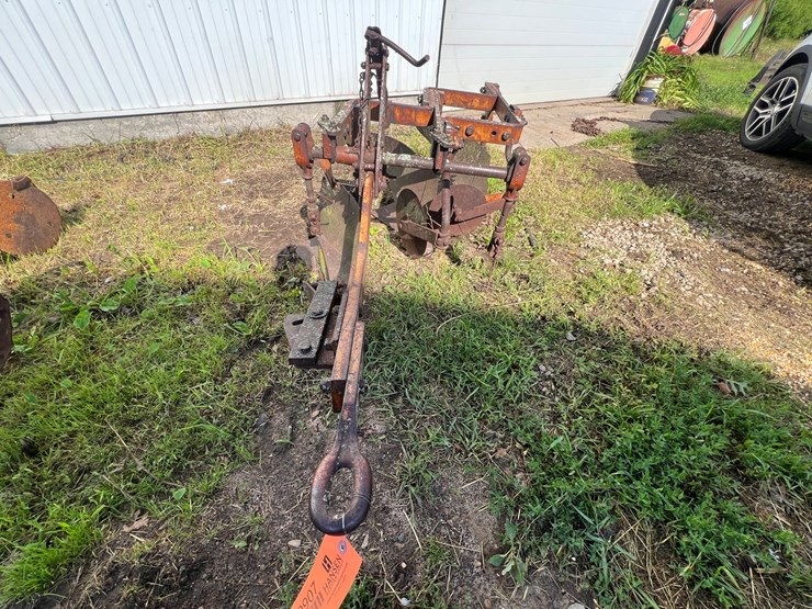 #9907-•-allis--chalmers-3-bottom-plow-image-3