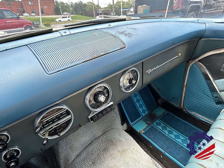 1955-ford-fairlane-club-sedan-image-42