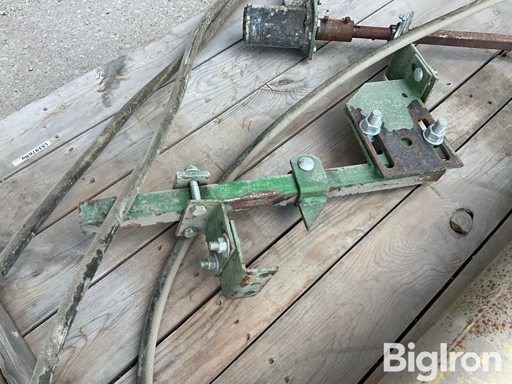 john-deere-608-image-9