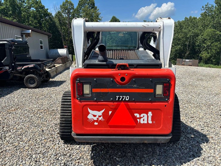 2016-bobcat-t770-image-5