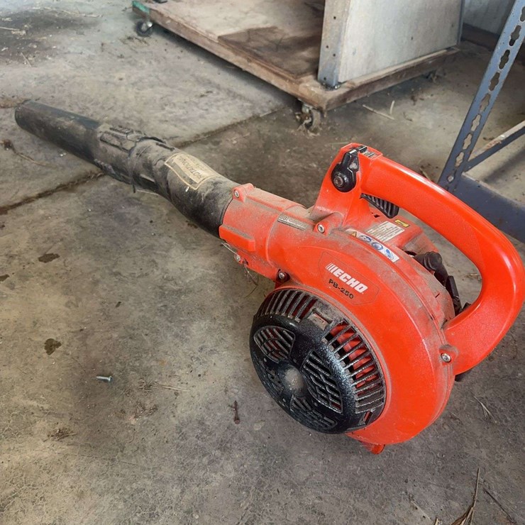 Echo PB-250 Handheld Gas Powered Leaf Blower