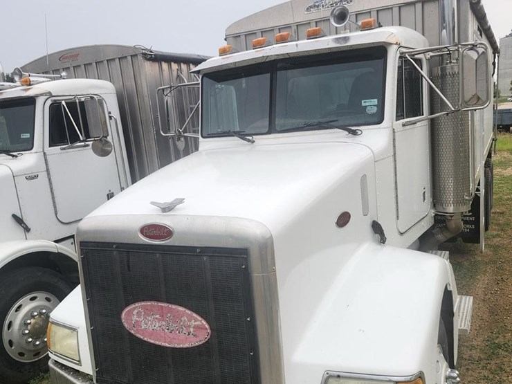 1999-peterbilt-385-image-43