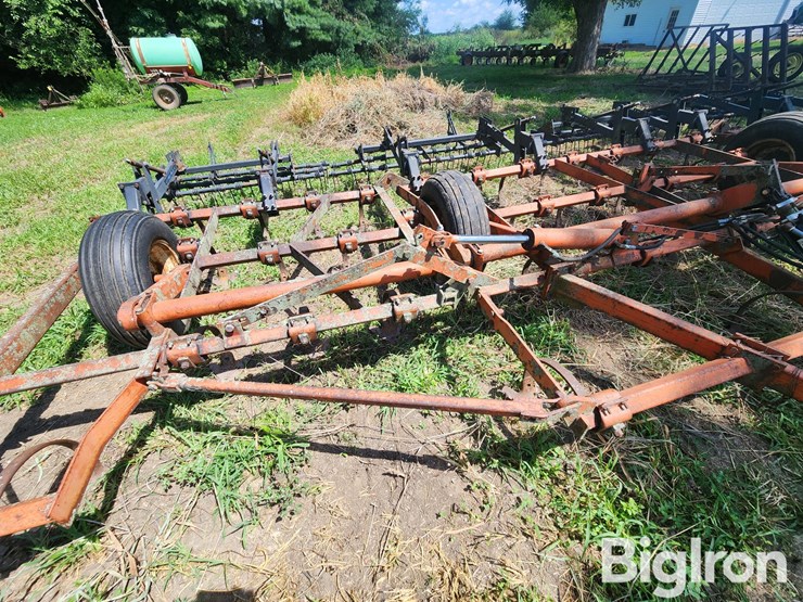 allis-chalmers-1300-image-14