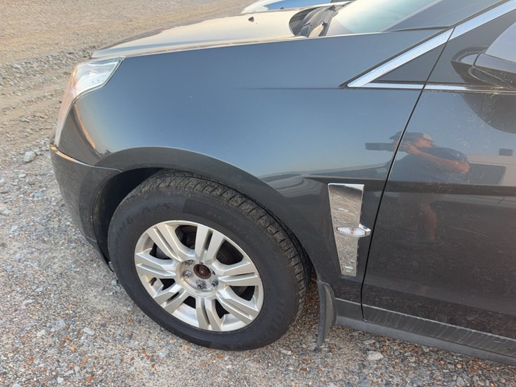 2012-cadillac-srx-image-15