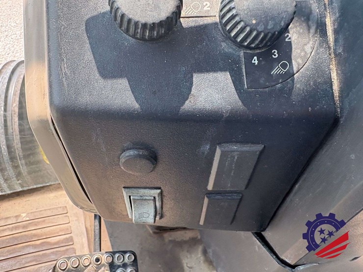 john-deere-6405-image-78