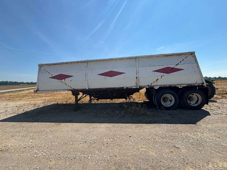 1995-wheeler-hopper-bottom-image-1