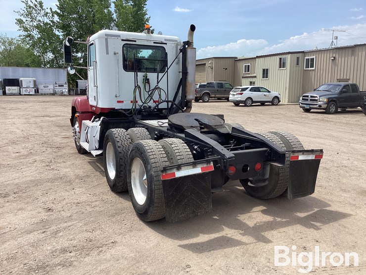 1999-freightliner-fld112-image-7