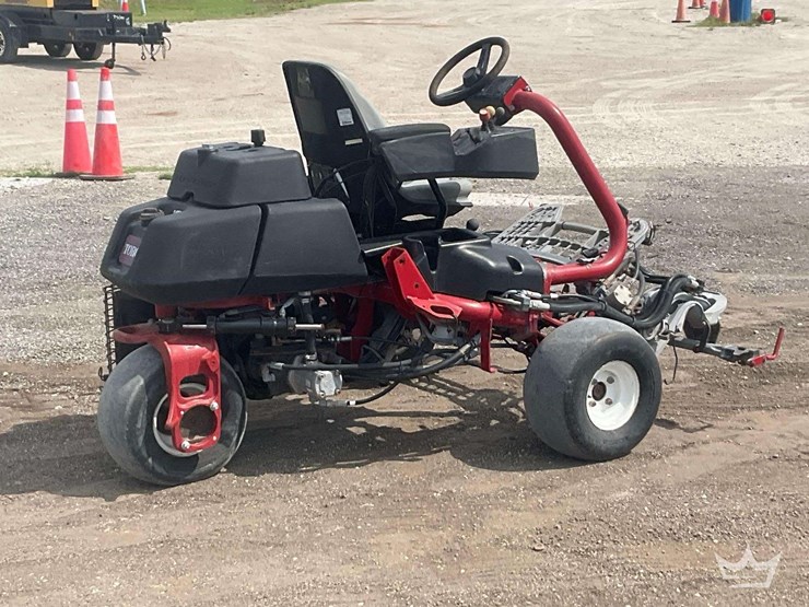 green-master-3300-mower-image-3