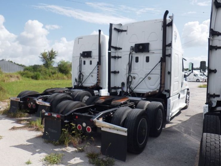 2017-freightliner-cascadia-125-evolution-image-10