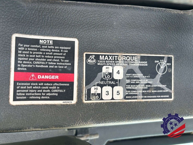 1998-mack-dm690s-image-76