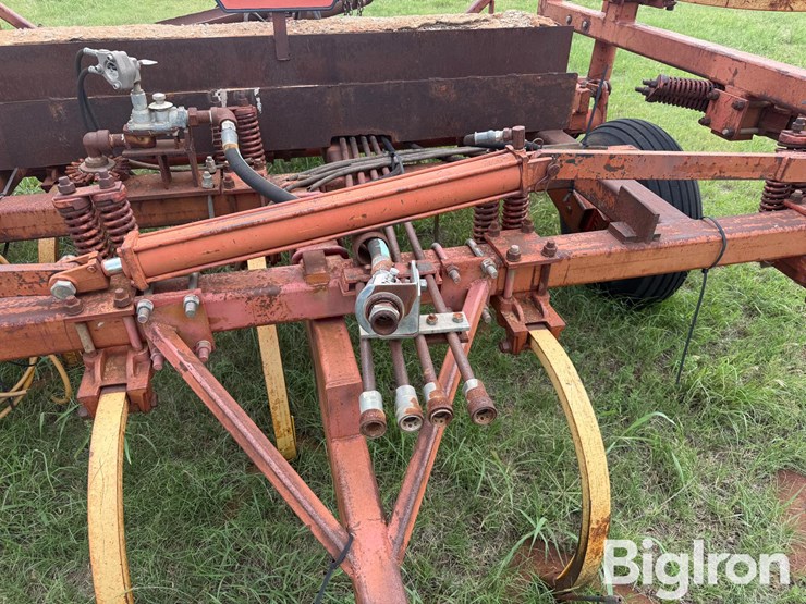 sunflower-24’-chisel-plow-image-16