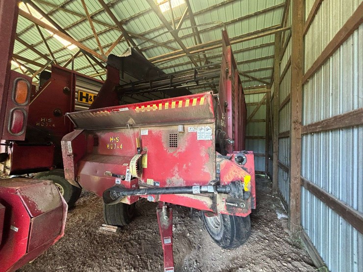 h&s-7+4-hd-silage-wagon-image-3