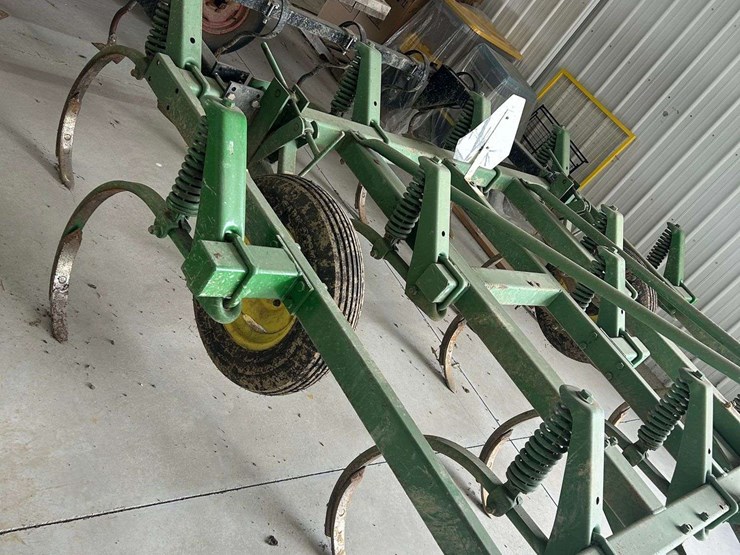 john-deere-1610-image-1