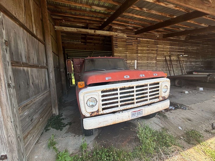 1975-ford-600-image-3